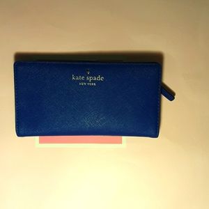 NWOT kate spade Mikas Pond Blue Wallet